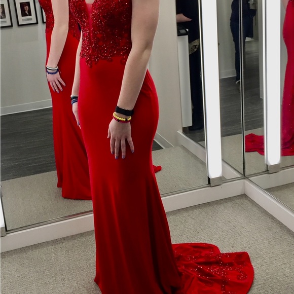 JVN by Jovani RED PROM Dress/Gown - Picture 7 of 12